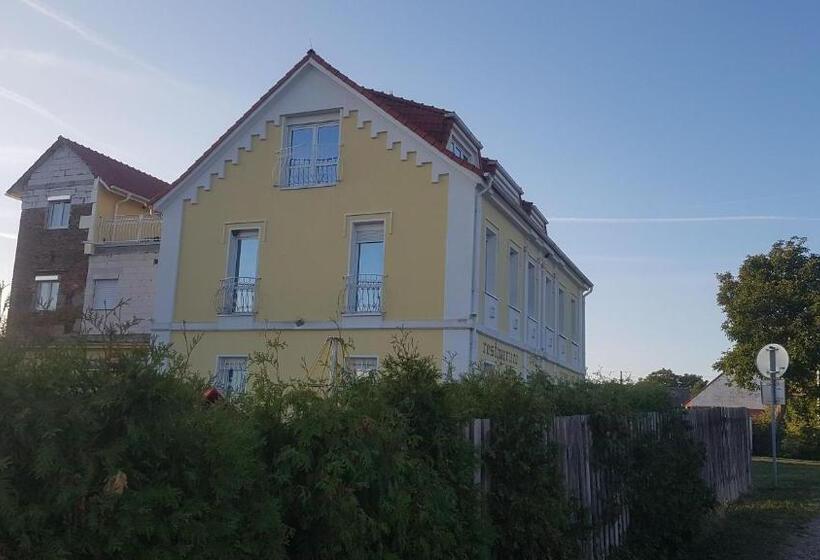 펜션 Holiday Centrum