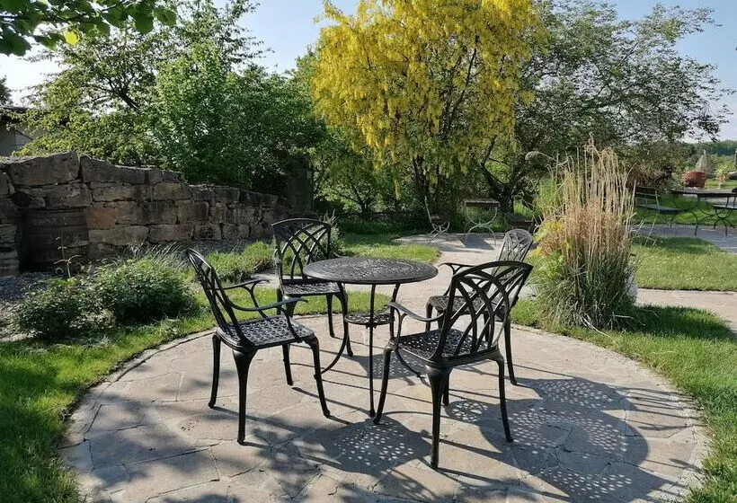 Majatalo Kirschberghof Gästehaus Und Weinverkauf