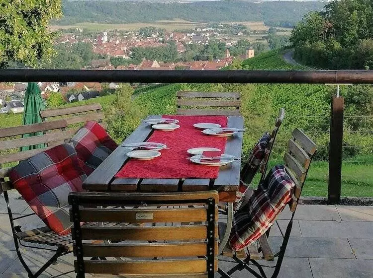 Majatalo Kirschberghof Gästehaus Und Weinverkauf