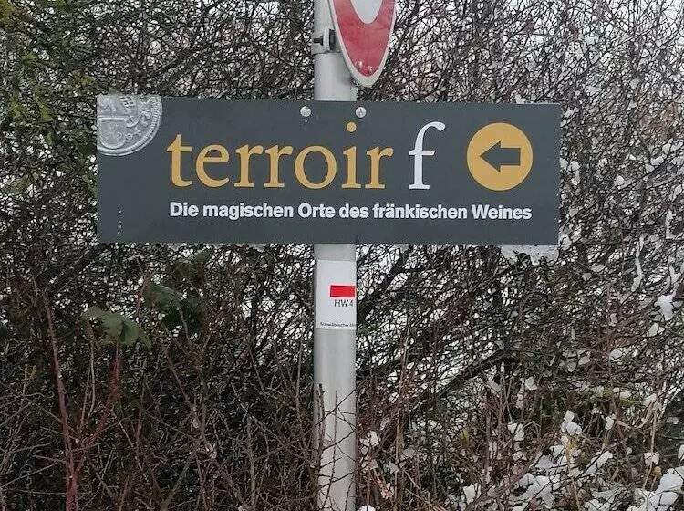 Majatalo Kirschberghof Gästehaus Und Weinverkauf