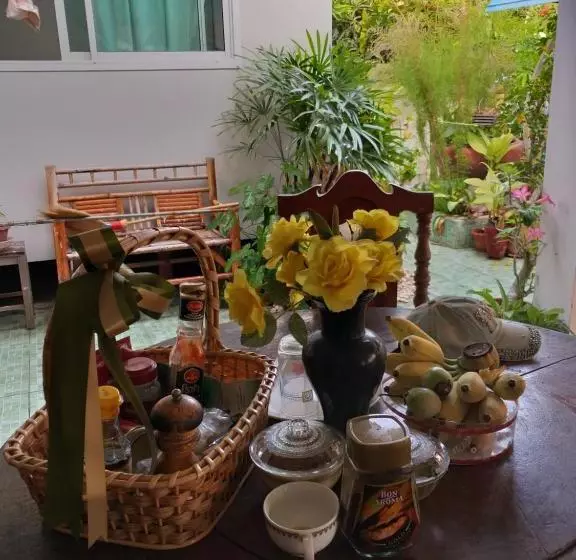 پانسیون Srikrung Guesthouse