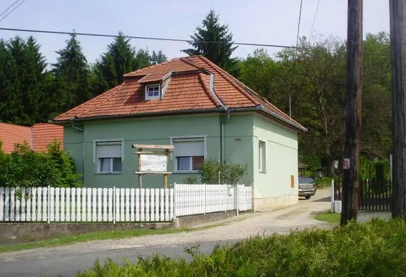 Majatalo Tavi Vendégház