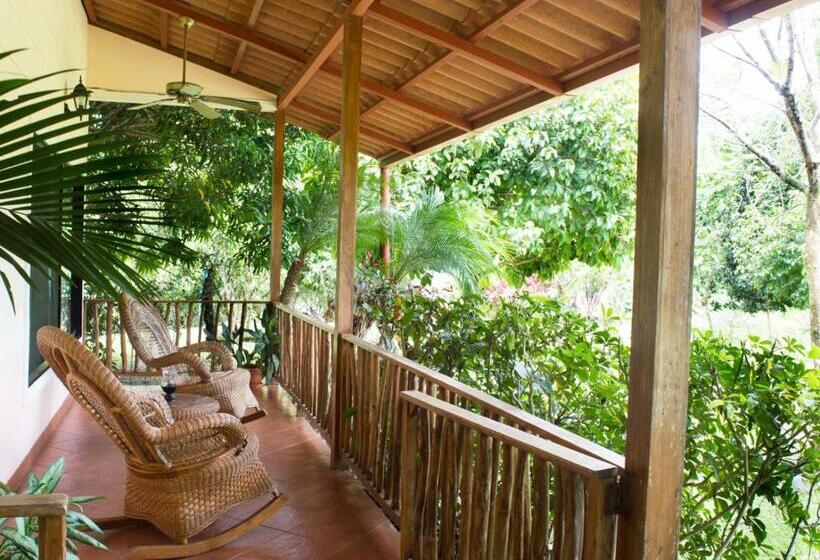 فندق صغير Blue Banyan Inn