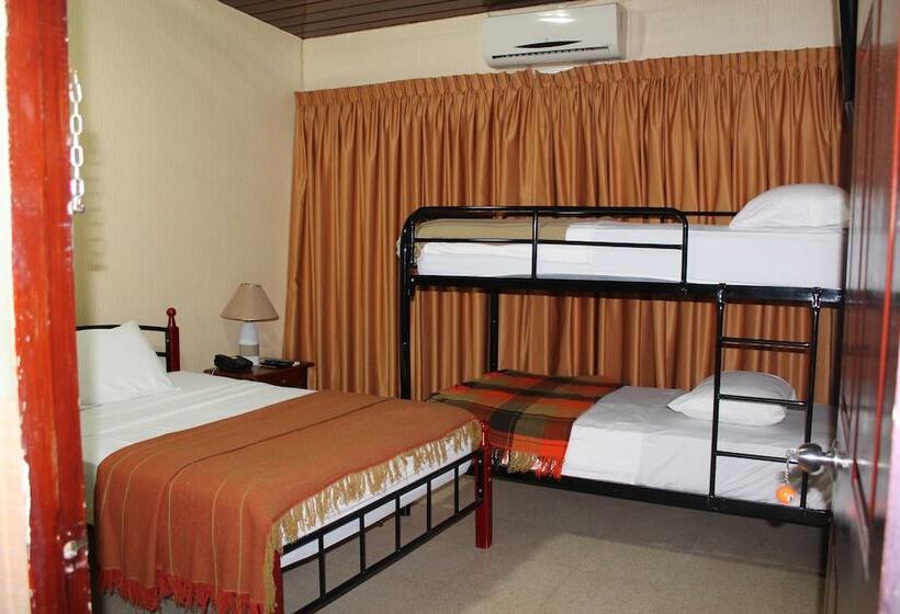 Общежитие Hostal Cocos Inn