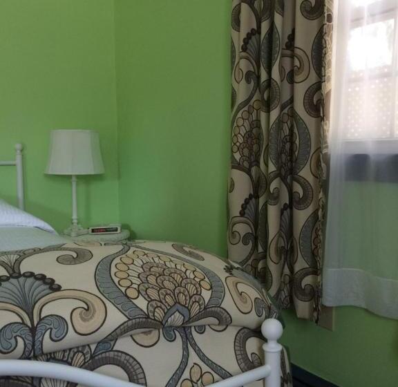 旅馆 Victoria's Historic Inn