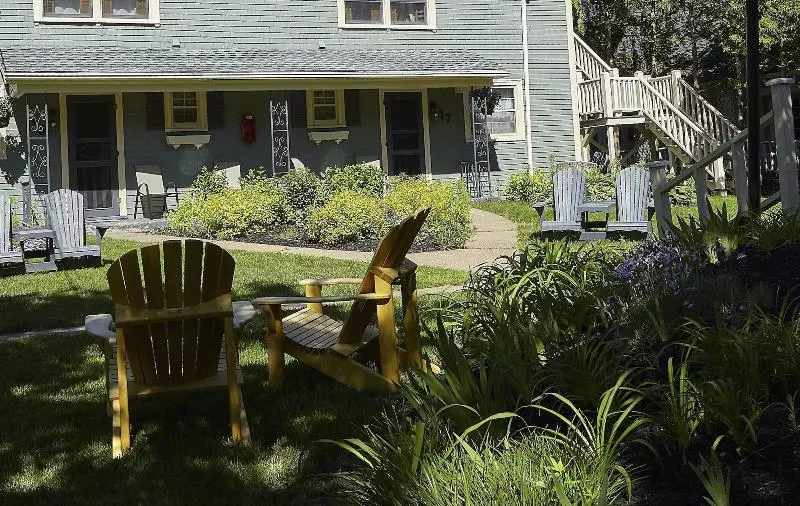 Retkeilymaja Victoria's Historic Inn