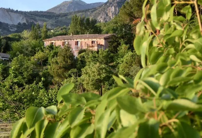 هتل Agriturismo Cuca