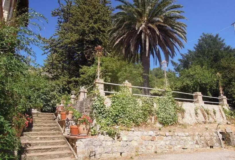 هتل Agriturismo Cuca