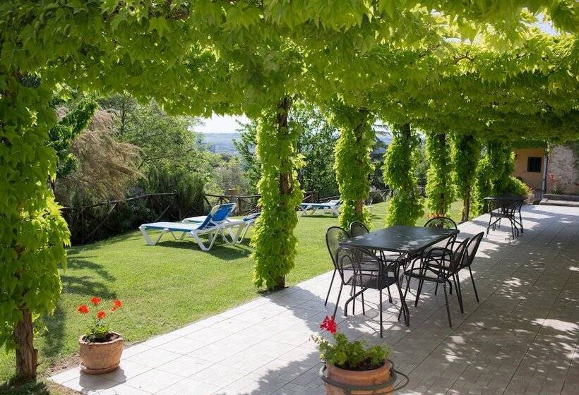 ホテル Agriturismo La Montagnola