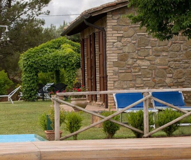 ホテル Agriturismo La Montagnola