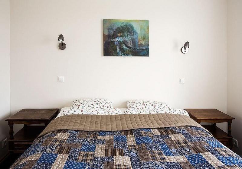 پانسیون Ensku Húsin