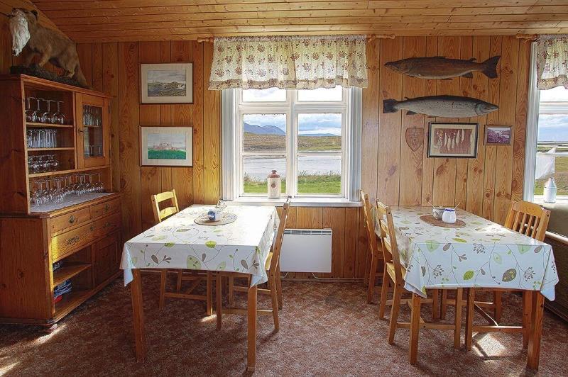 پانسیون Ensku Húsin