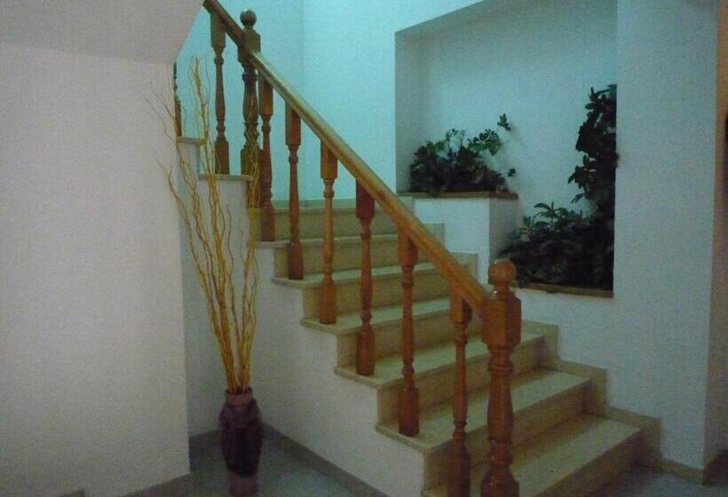 پانسیون Hostal Residencia Ponte Vella