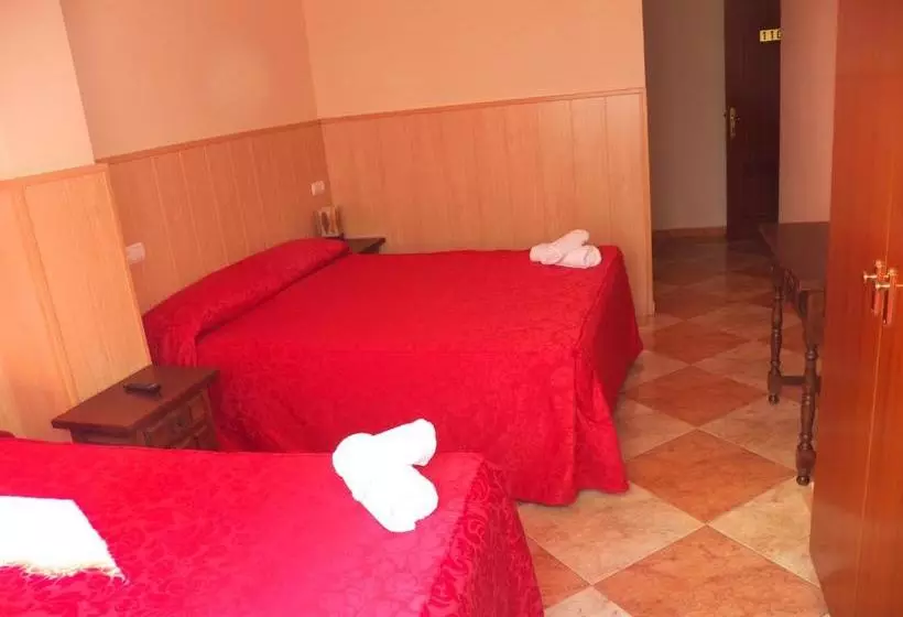 پانسیون Hostal San Roque