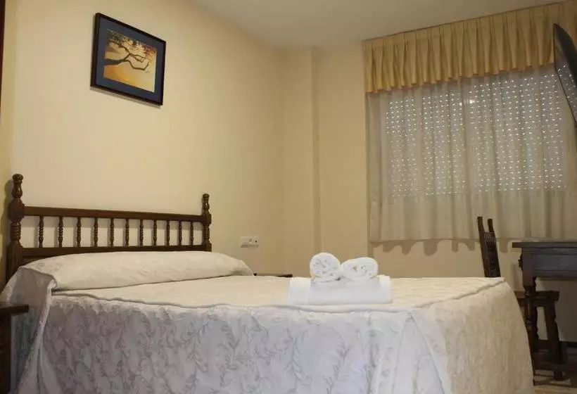 پانسیون Hostal San Roque