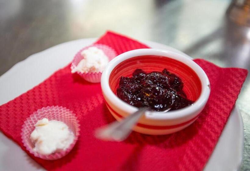 بنسيون La Casa Del Priore