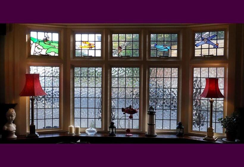 فندق صغير The Pilot Inn