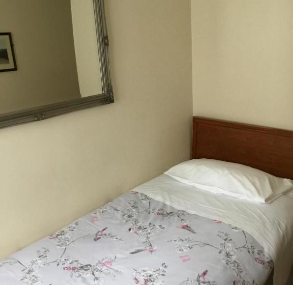 فندق صغير The Wheatsheaf Inn