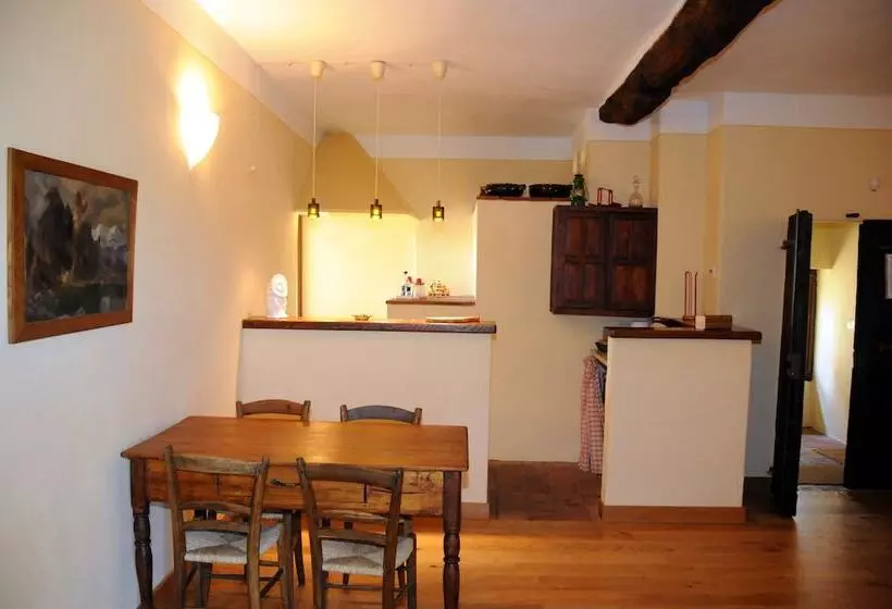 Hotelli Castello Di Grillano Guest House