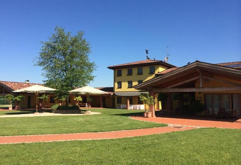 ホテル Corte All'olmo