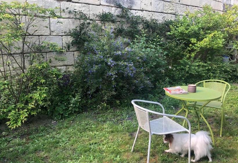 بنسيون A La Fleur De Lys