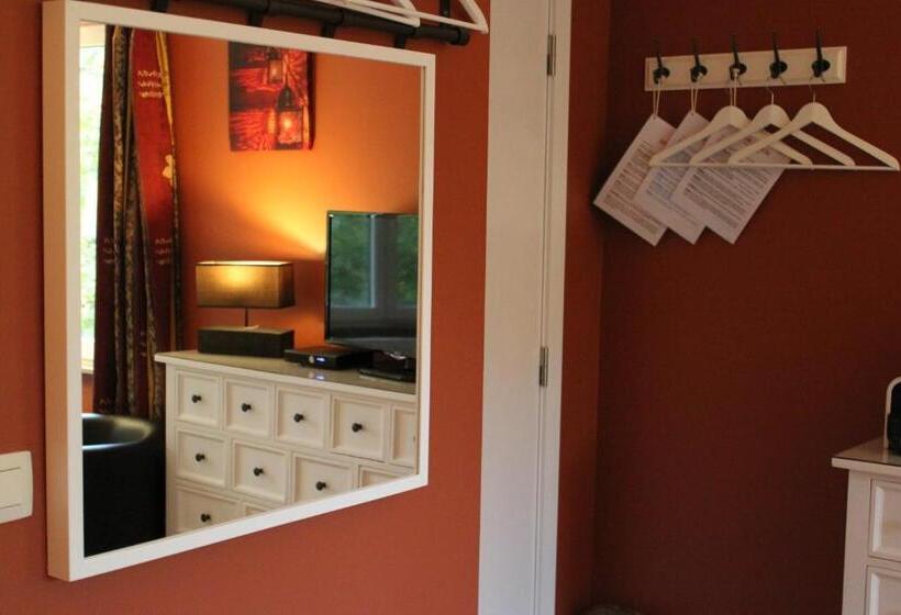 פנסיון Green Hill Guest House And Apartment