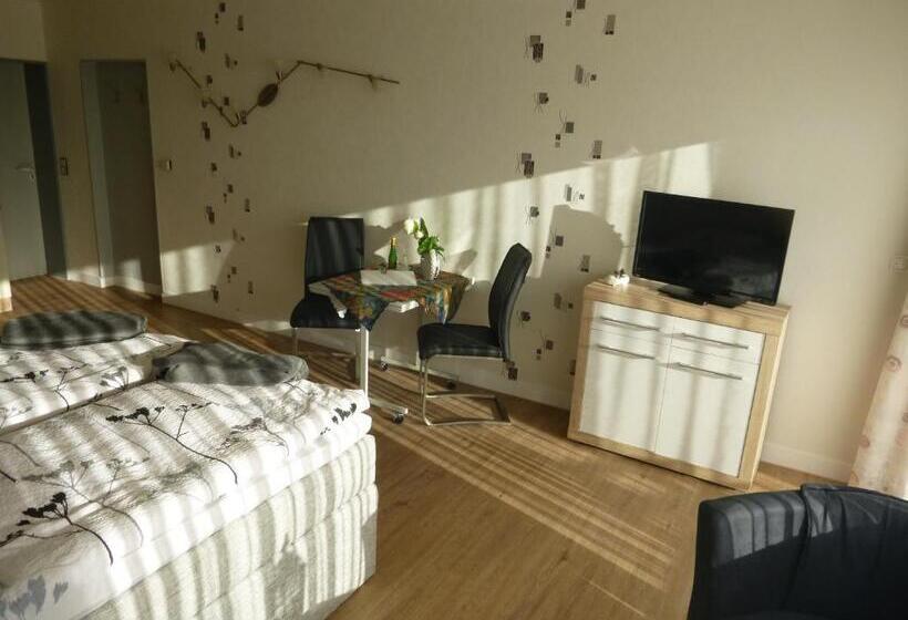 بنسيون Haus Delphin