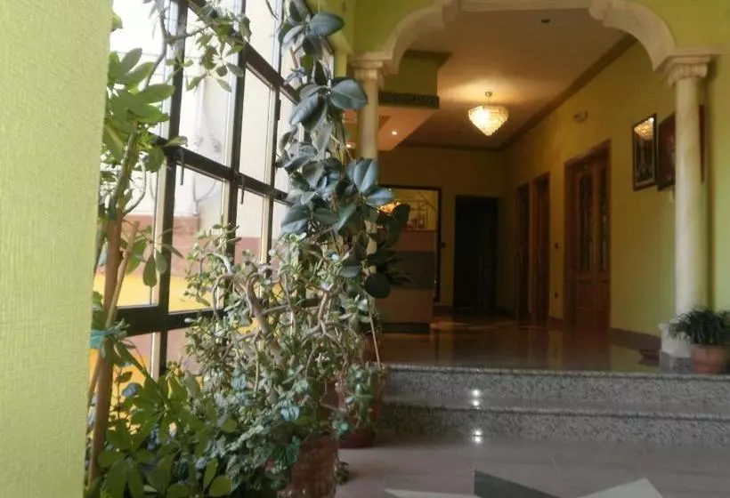 ペンション Hostal Restaurante Solaire