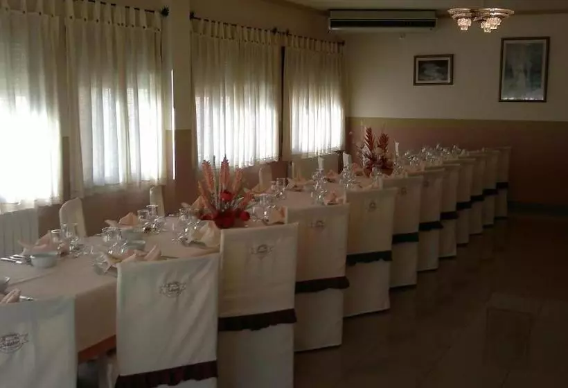 ペンション Hostal Restaurante Solaire