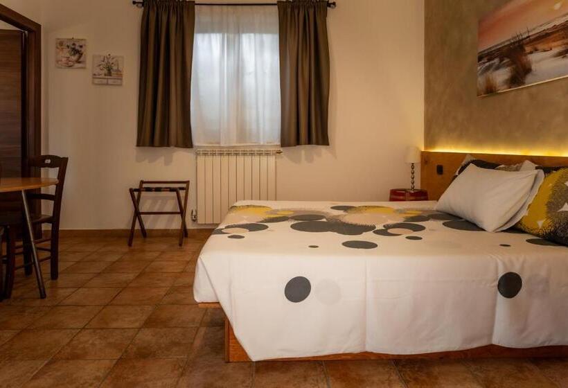 بنسيون L Antico Vigneto