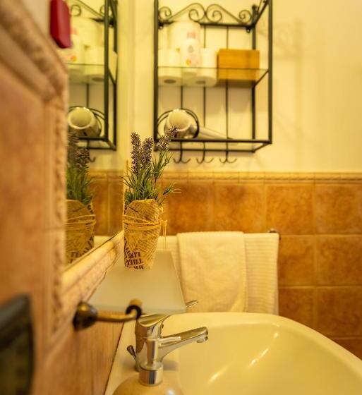 بنسيون L Antico Vigneto