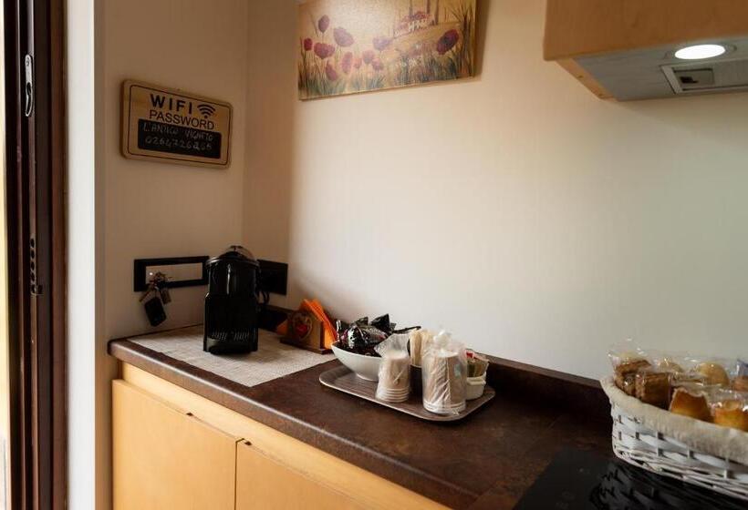 بنسيون L Antico Vigneto