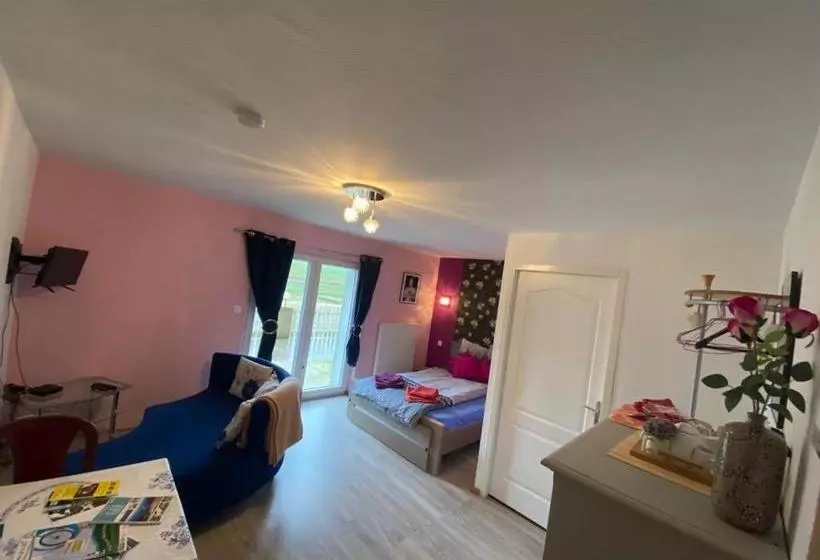 Majatalo Maison Carmen   Restaurant , Meublé De Tourisme, Appartements