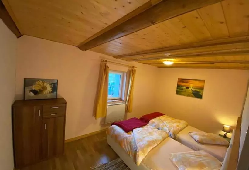 Majatalo Maison Carmen   Restaurant , Meublé De Tourisme, Appartements