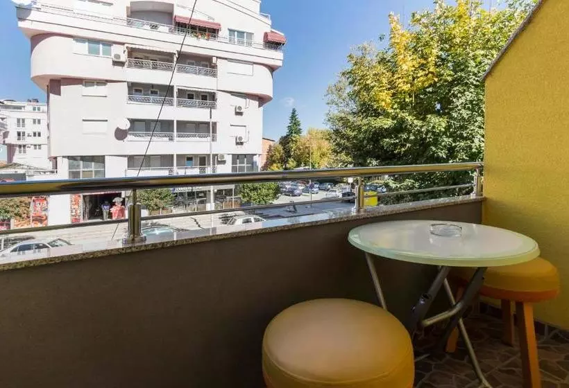 Dj Apartments Plus