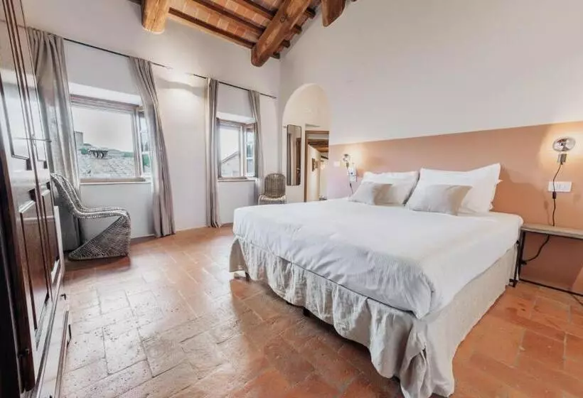 هتل Palazzo Massaini   La Pieve