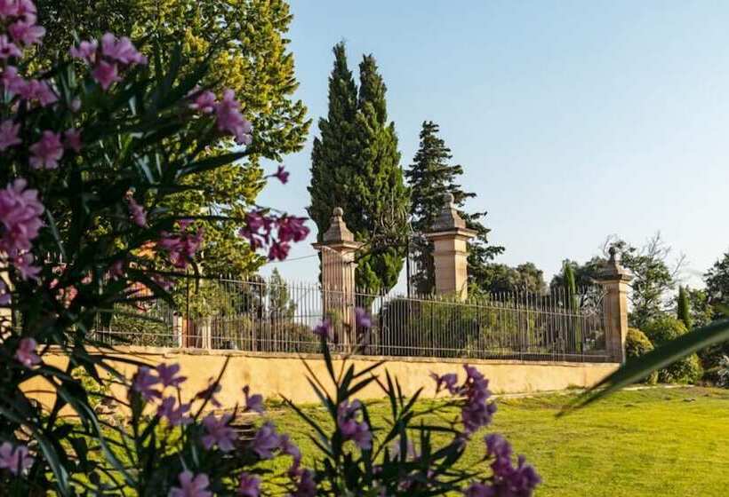 بنسيون Chateau Des Cinq Cantons