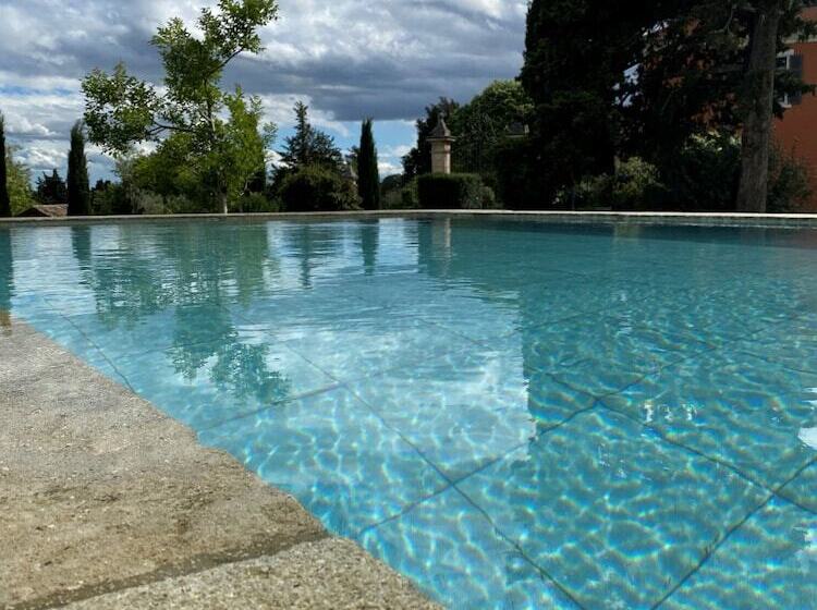 بنسيون Chateau Des Cinq Cantons