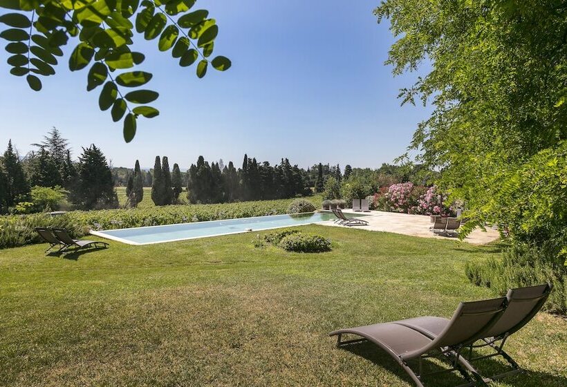 بنسيون Chateau Des Cinq Cantons