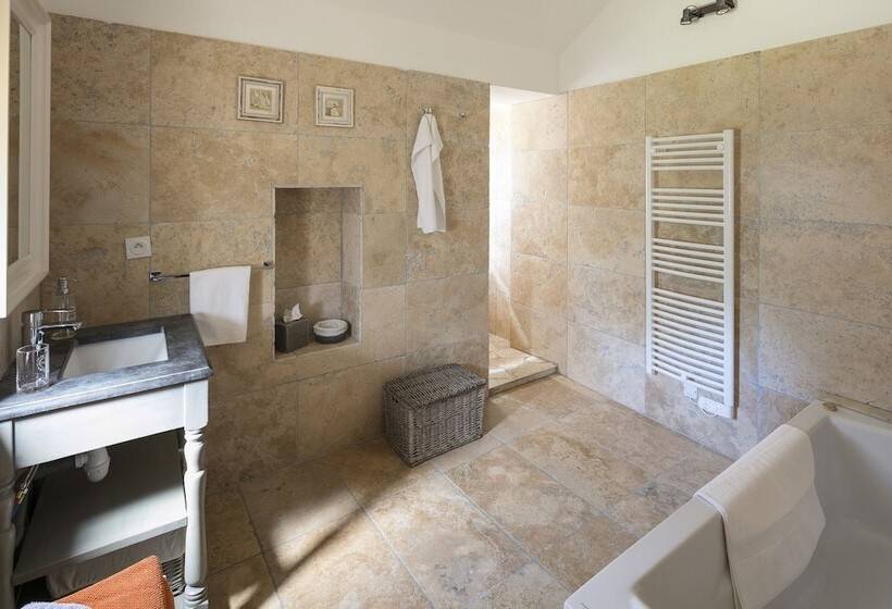 بنسيون Chateau Des Cinq Cantons