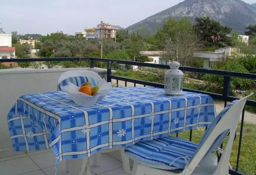 Majatalo Domizil Lina Art