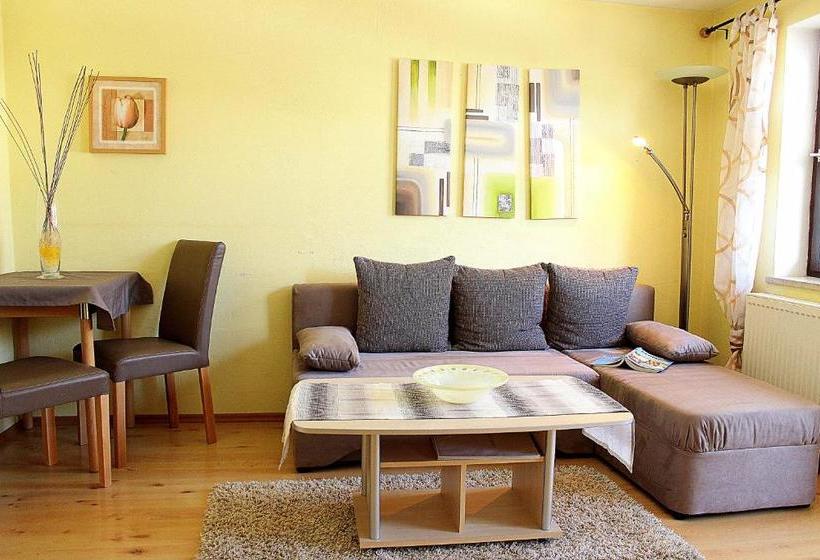 بنسيون Haus Leutner