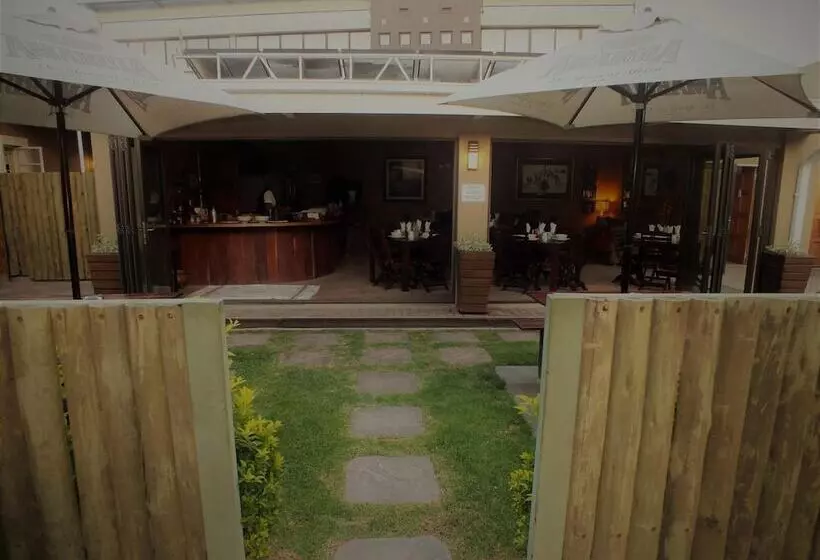 پانسیون Uzuri Guesthouse Cc