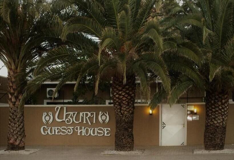 پانسیون Uzuri Guesthouse Cc