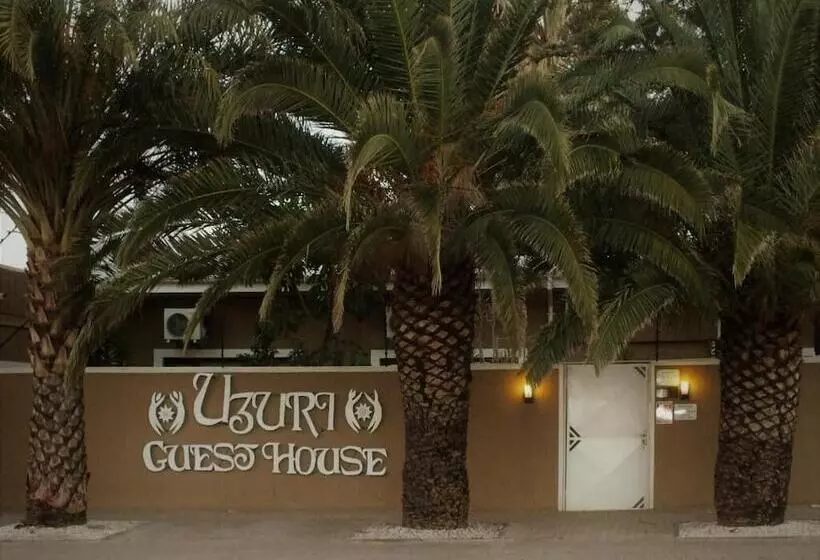 پانسیون Uzuri Guesthouse Cc