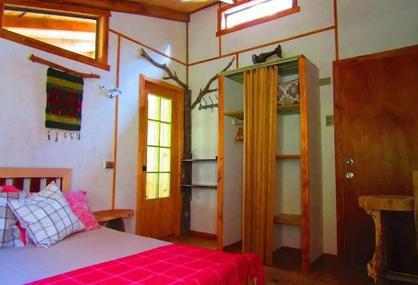ペンション Refugio Montaña Kultrun Mawida, Mini Cabaña Con Baño Y Cocina Privada