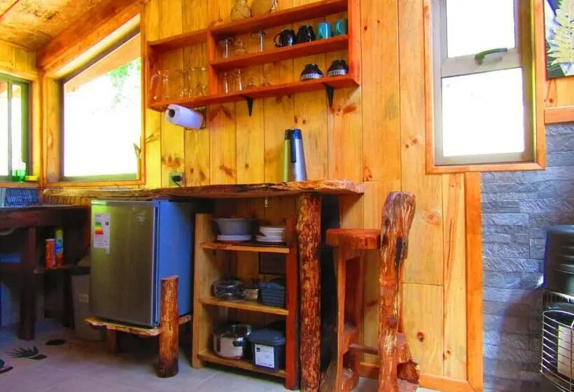 ペンション Refugio Montaña Kultrun Mawida, Mini Cabaña Con Baño Y Cocina Privada