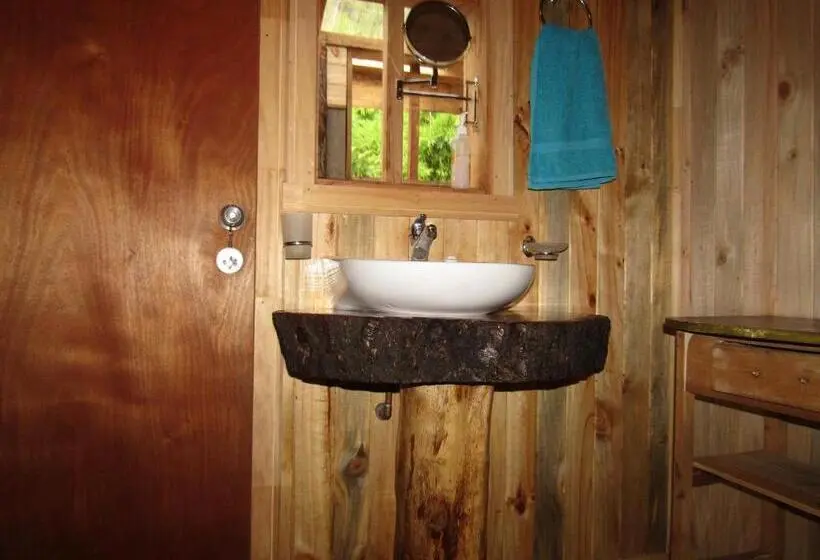 ペンション Refugio Montaña Kultrun Mawida, Mini Cabaña Con Baño Y Cocina Privada