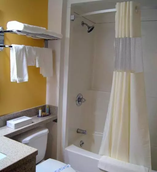 Retkeilymaja Bay Hill Inns & Suites