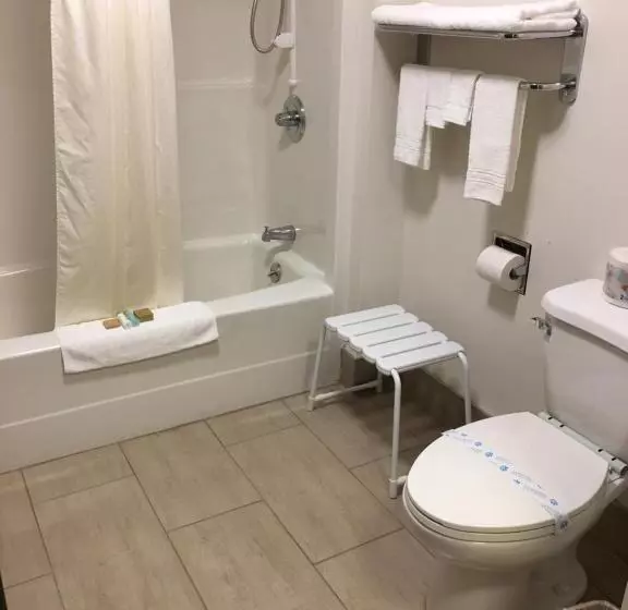 Retkeilymaja Bay Hill Inns & Suites